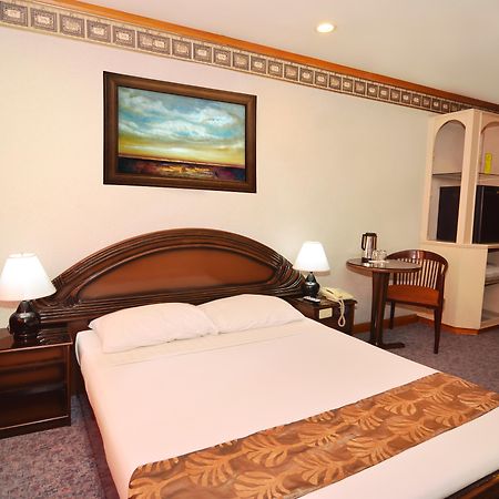 Holiday Plaza Hotel Cebu Εξωτερικό φωτογραφία
