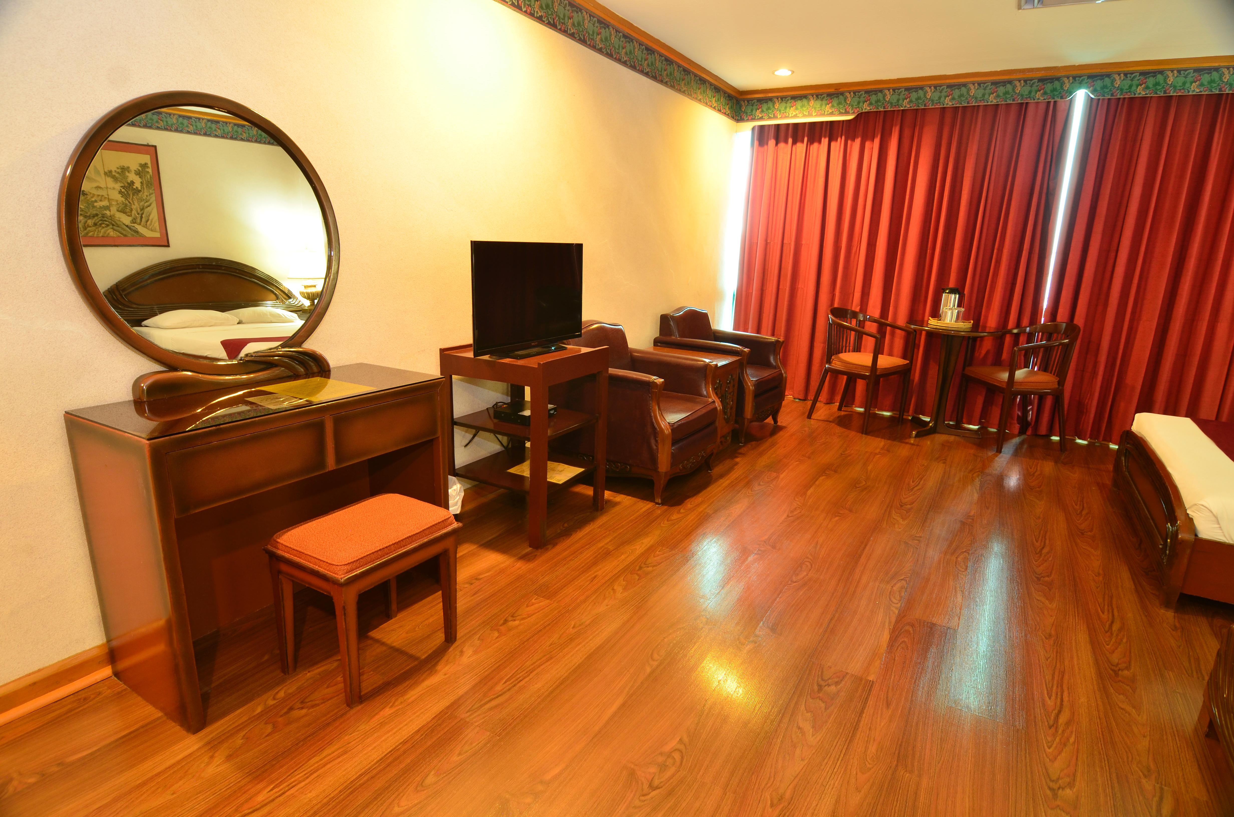 Holiday Plaza Hotel Cebu Εξωτερικό φωτογραφία