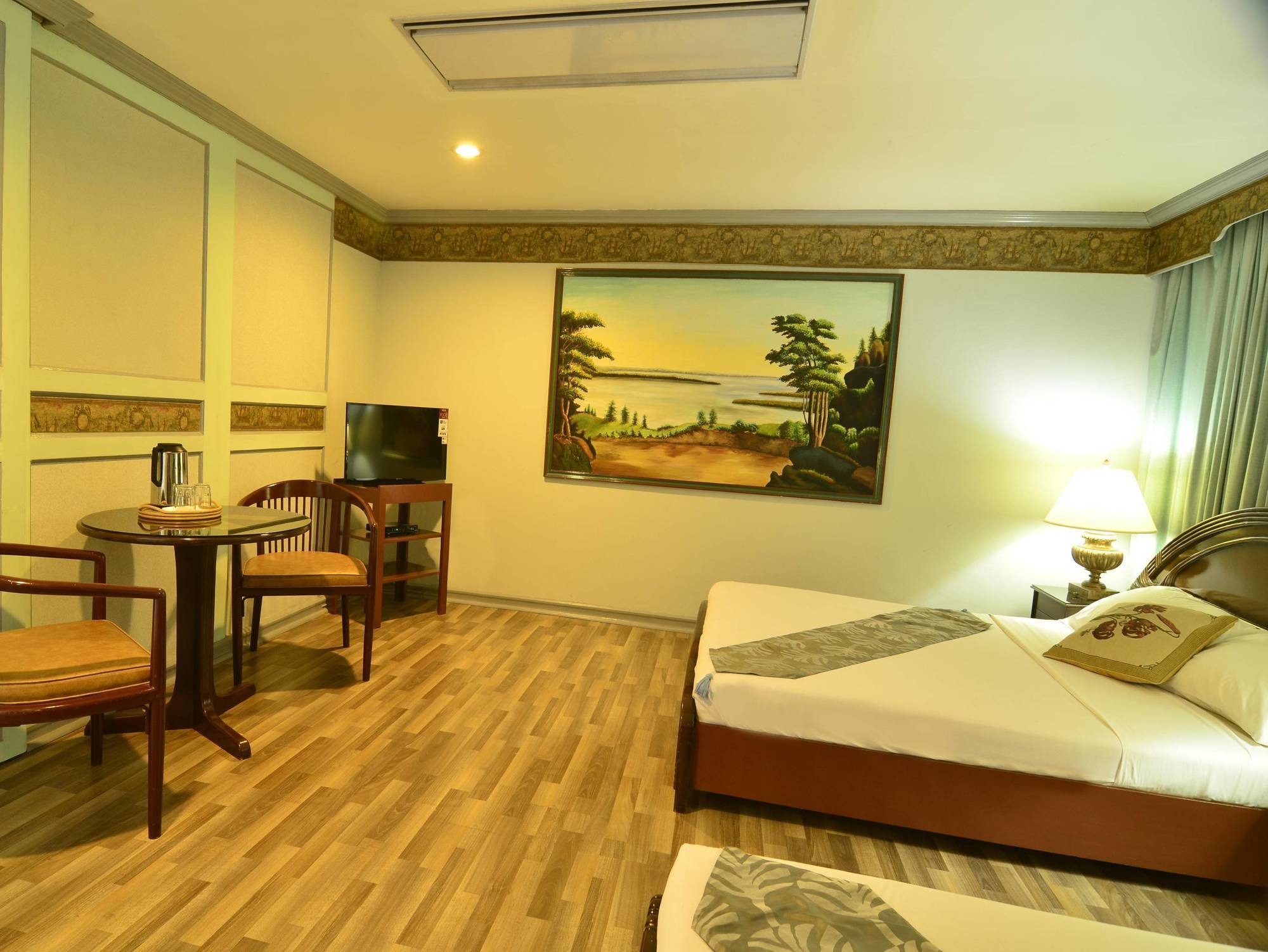 Holiday Plaza Hotel Cebu Εξωτερικό φωτογραφία